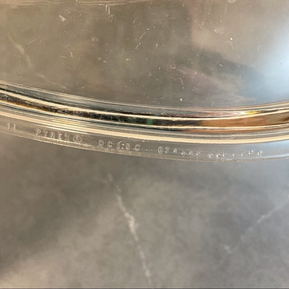 Vintage Pyrex - Picture 2 of 9
